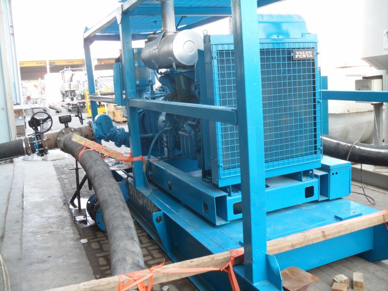 High flow, high head pump to test equipment for oil industry
